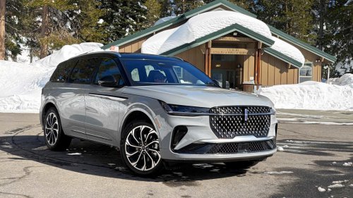 10 midsize SUVs that get over 25 MPG on the highway