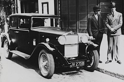 Los bellos héroes de la motor de ocho cilindros en línea