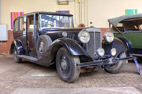Los bellos héroes de la motor de ocho cilindros en línea