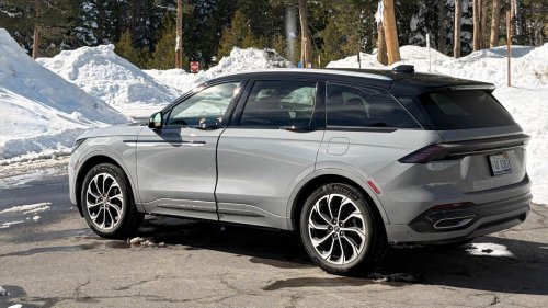 10 midsize SUVs that get over 25 MPG on the highway