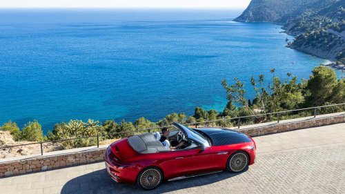 The luxury hybrid most people don't realize is a hybrid