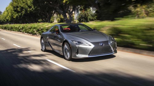The luxury hybrid most people don't realize is a hybrid