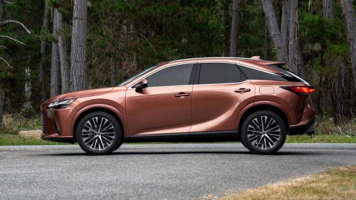 This Toyota Hybrid Beat Every Lexus Hybrid Combined in Sales