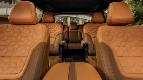 The three-row SUV nobody recommends that owners actually keep for 200,000 miles