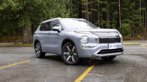 Nissan, PHEV, Mitsubishi, Mitsubishi Outlander, 2026 Nissan Rogue PHEV vs. 2026 Mitsubishi Outlander PHEV: Three-row SUVs compared