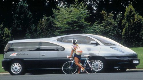BMW, Meet the mid-engined BMW minivan with a V12 heart