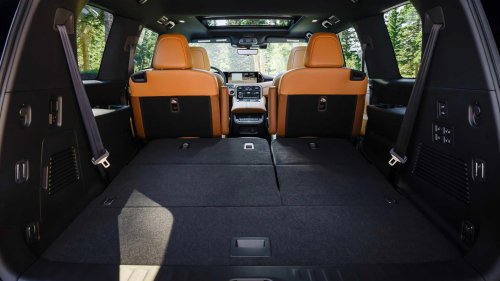 The three-row SUV nobody recommends that owners actually keep for 200,000 miles