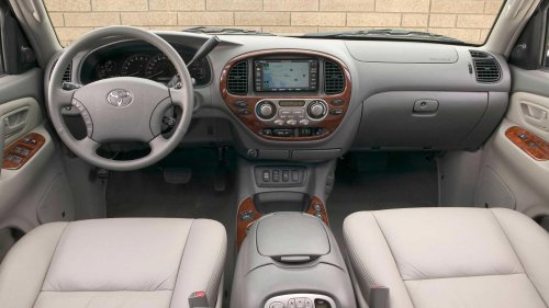 Toyota, Toyota Sequoia, The original Toyota Sequoia with legendary 2UZ-FE V8 is appreciating in value