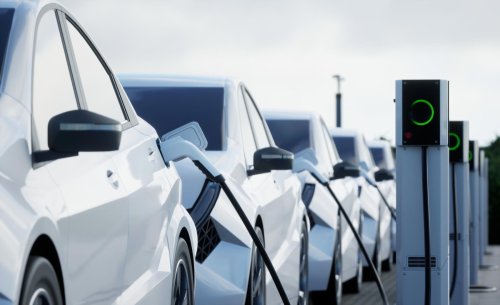 ¿Quieres comprar un coche con etiqueta ECO o Cero? Aquí tienes las cinco tecnologías electrificadas que dominan el mercado