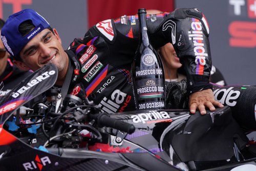 Martín deja atrás a Márquez