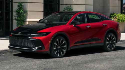Toyota, Toyota Crown, Lexus, Lexus ES, Toyota Crown vs. Lexus ES: How do these premium sedans compare?
