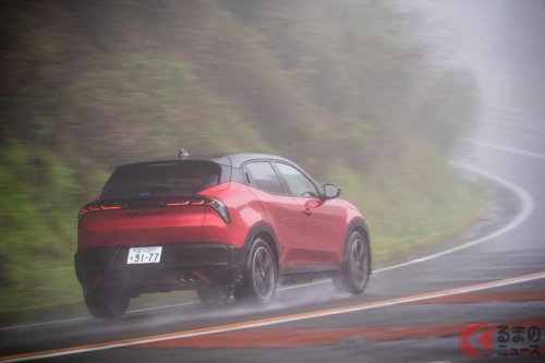 トヨタ「ヤリスクロス」サイズの「ジュニア」に注目ッ! アルファロメオの末っ子だけど「いい塩梅の刺激」あり! 絶妙な“個性ある味付け”が光る乗り味とは?【試乗記】