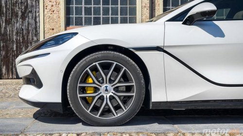 BMW | BYD | ¿Cargar un coche eléctrico en 5 minutos? BMW dice que BYD no cuenta toda la verdad