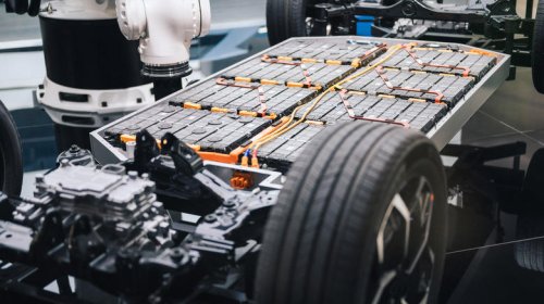 Consumer Reports says EV reliability is still a problem for these reasons
