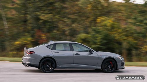 The Japanese luxury sedan more sporty than a BMW 5 Series