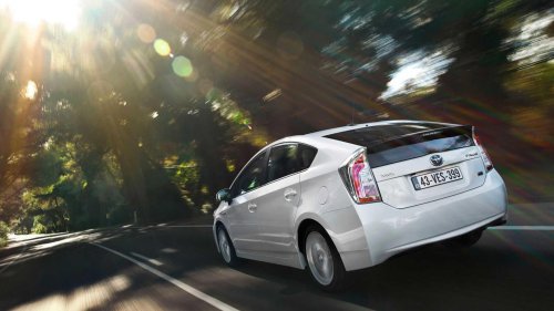 Toyota hybrid battery warranty makes replacement costs &amp; lifespan less of a concern