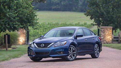 Nissan, 10 cars powered by the most-awarded V6 in history: Nissan VQ