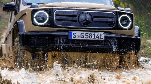 Mercedes-Benz patents excessively complex active mudflaps to keep cars cleaner