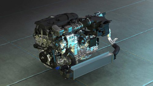 The Japanese luxury sedan more sporty than a BMW 5 Series