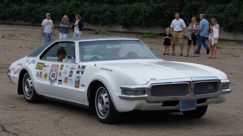 Mechanics warn the 1968 Toronado’s front-wheel-drive setup made repairs more complex