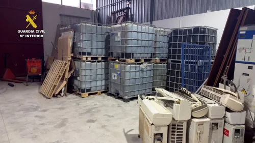 La Guardia Civil recupera 18.000 litros de gasoil tras desmantelar una organización criminal que estafó cerca de 200.000 euros en carburante