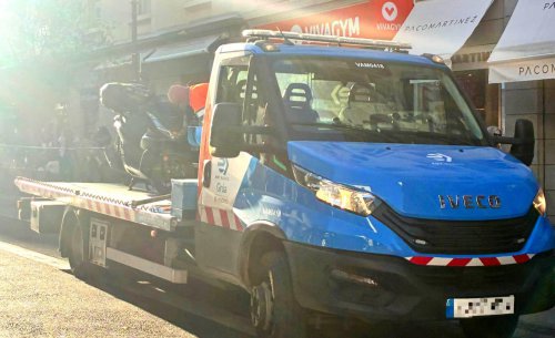 ¿Por qué la grúa se ha llevado mi moto en el centro de Madrid? El error que te costará 200 euros