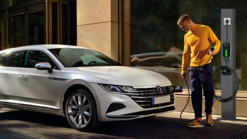 El cargador portátil para coches eléctricos más vendido en Amazon promete un ahorro de hasta el 50% en la factura de la luz