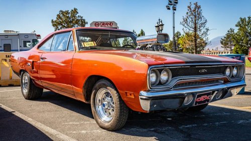 Muscle Cars, 6 legendary muscle cars built with the 440 'six pack' engine