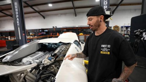 Bugatti, Bugatti Veyron, El milagro de los 5 €: un famoso YouTuber se ahorra 350.000 € reparando su Bugatti Veyron embargado con un simple cambio