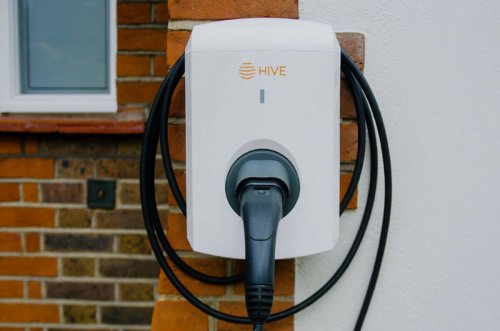Cómo cargar tu coche eléctrico desde casa, además de las ventajas