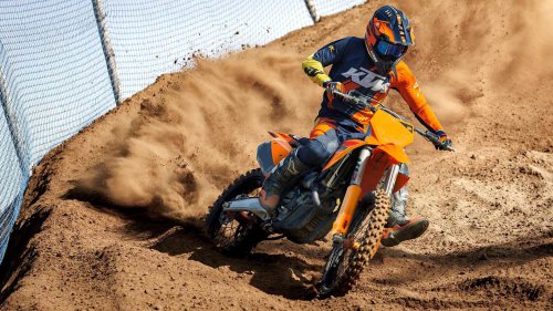 10 dirt bikes known for legendary toughness