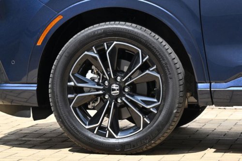 ファン待望?3年ぶりの日本復帰を果たしたホンダ「CR-V」に乗る!