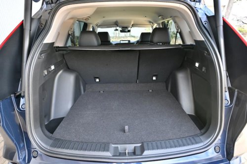 ファン待望?3年ぶりの日本復帰を果たしたホンダ「CR-V」に乗る!