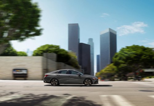 Hyundai drops hot Elantra lease offer for April from $.../mo