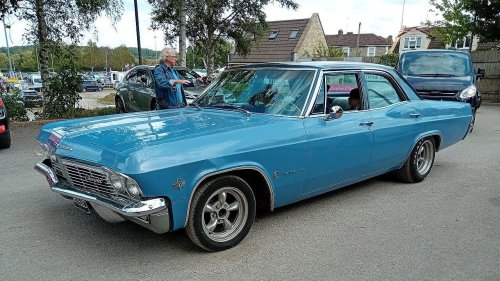 1965 Pontiac Ventura vs 1965 Chevrolet Impala: one quietly lost attention