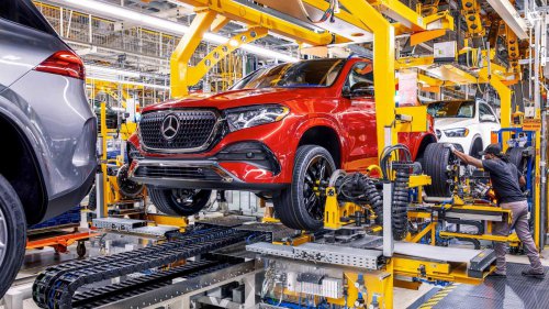 Mercedes-Benz celebrates 5 millionth SUV with a party in Alabama