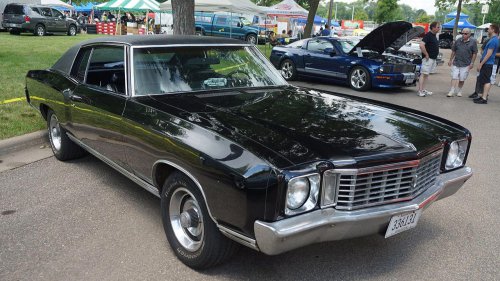 1972 Ford Gran Torino vs 1972 Chevrolet Monte Carlo one still stands out more