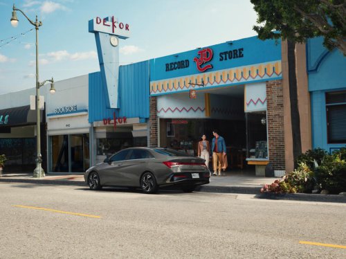 Hyundai drops hot Elantra lease offer for April from $.../mo