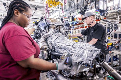 Mercedes, How American buyers kept the Mercedes V8 alive