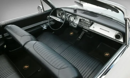 16 things every car had in the 1970s that you rarely see today