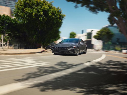 Hyundai drops hot Elantra lease offer for April from $.../mo