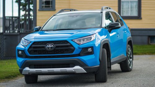 10 reasons a RAV4 is still a smart choice &amp; 10 reasons you should forget about it