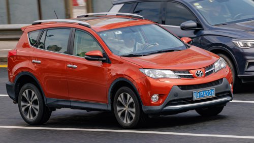 10 reasons a RAV4 is still a smart choice &amp; 10 reasons you should forget about it