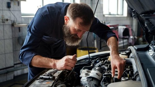 Audi | Audi A4 | Tesla | La enorme diferencia en el mantenimiento de un Audi A4 diésel y un Tesla Model Y: la comparativa que enciende X