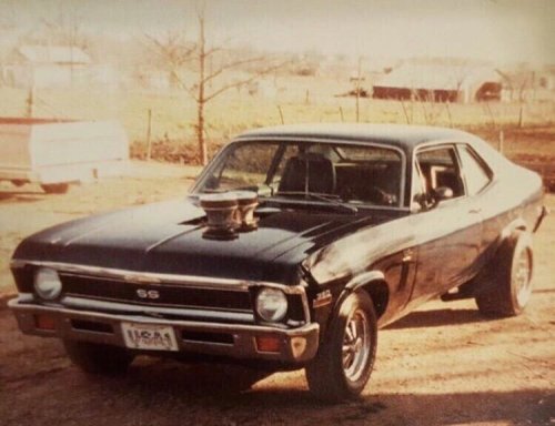 Muscle Cars, 17 light ’em up photos of vintage muscle cars