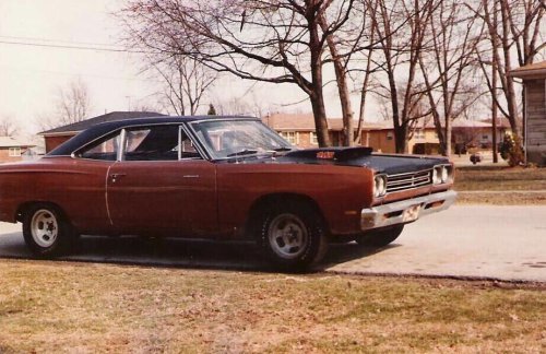 17 light ’em up photos of vintage muscle cars