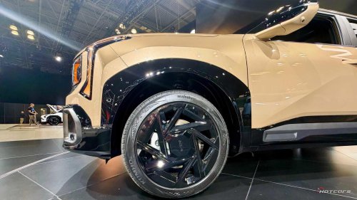 What makes the Kia Seltos feel like a smaller Telluride