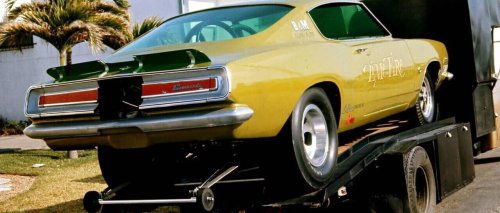 17 light ’em up photos of vintage muscle cars