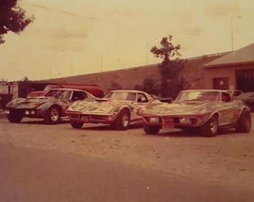 17 light ’em up photos of vintage muscle cars