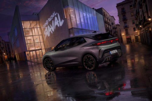 Nos subimos al Cupra Raval: descubrimos por completo el eléctrico español de 26.000 euros